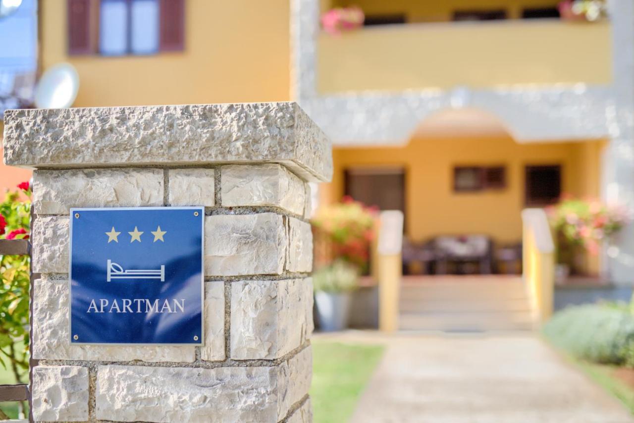 Appartman Rozana Barban Exterior foto